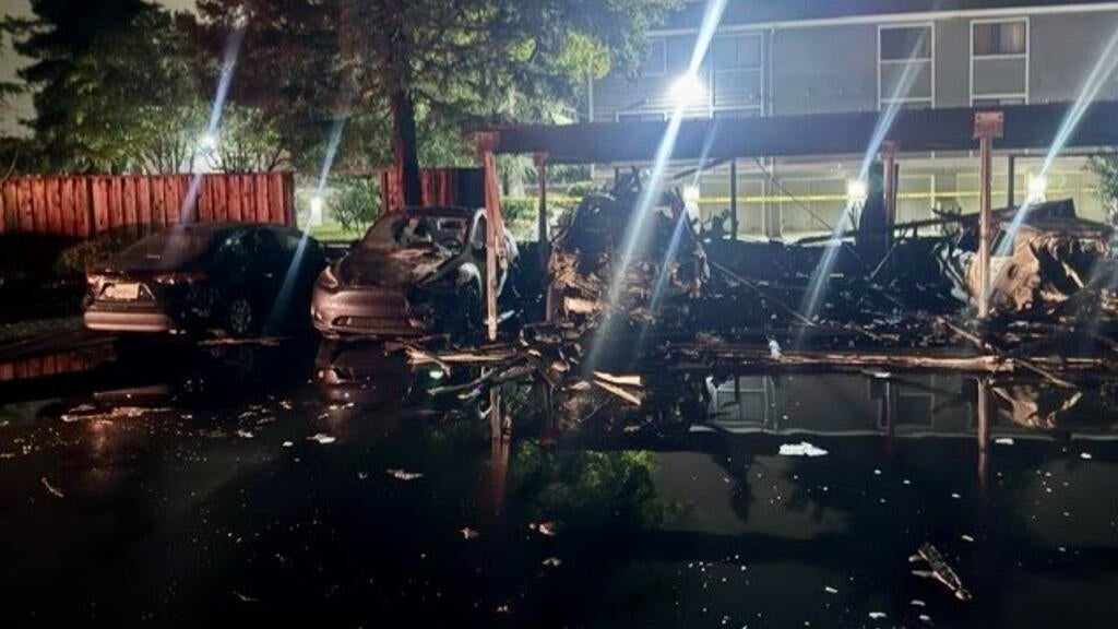 Overnight fire at San Jose housing complex damages more than 20 vehicles, carport — CBS Bay Area (KPIX), Mountain View Community news