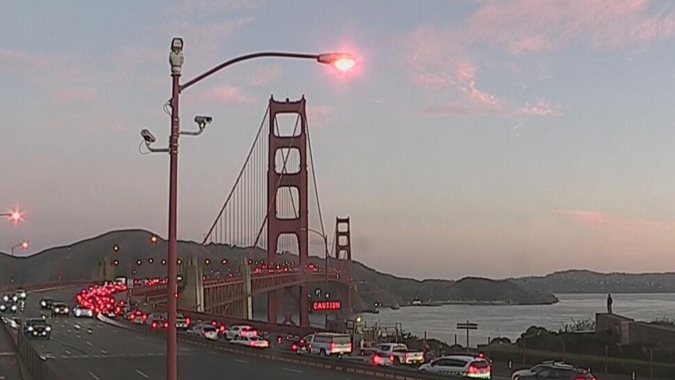 Northbound lanes on Golden Gate Bridge reopen following early morning crash — Mountain View Community news