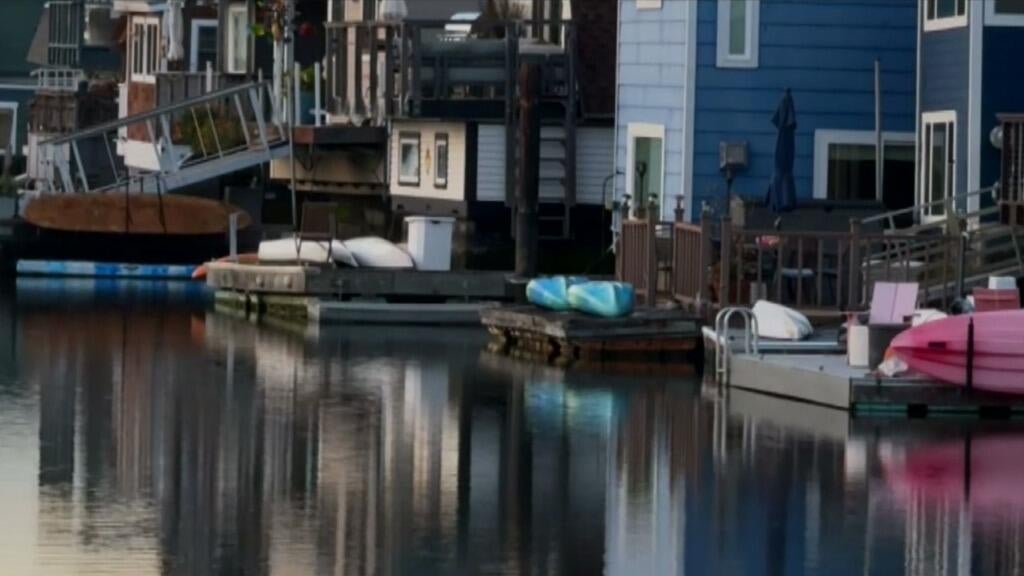Record high tides putting Sausalito house boat community in precarious position — Mountain View Technology news