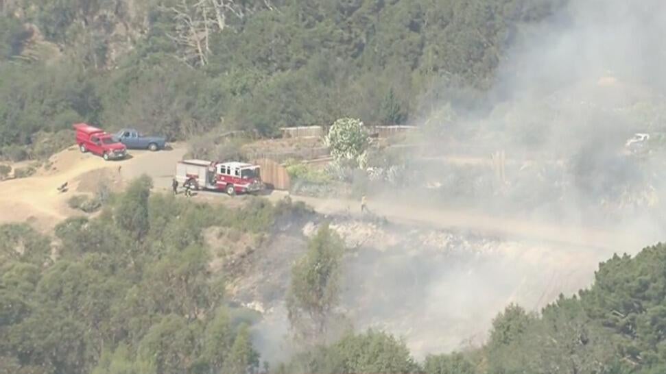 Vegetation fire breaks out in hills above UC Berkeley campus — CBS Bay Area (KPIX), Mountain View Community news