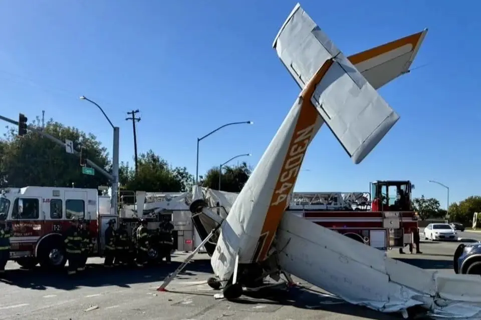 Three Injured After Small Plane Crashes on San Jose Expressway — SFist — Golden Gate, Mountain View Health news