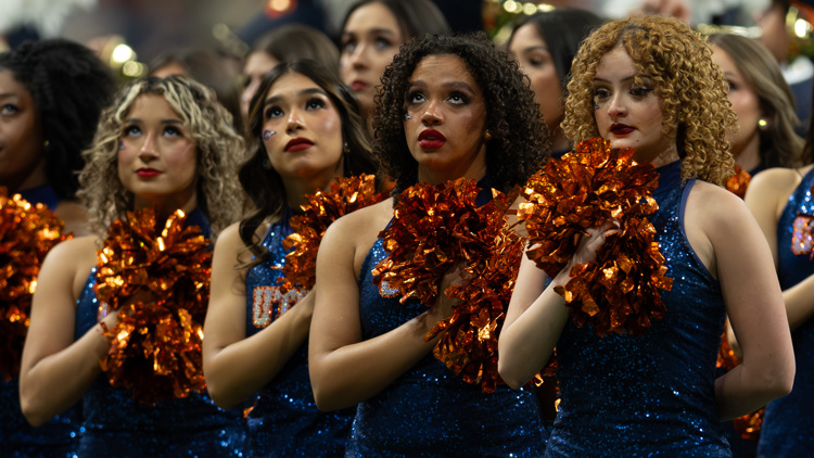 Here's what we know about the service member who fell at the UTSA football game — KVUE (Austin), Mountain View Sports news