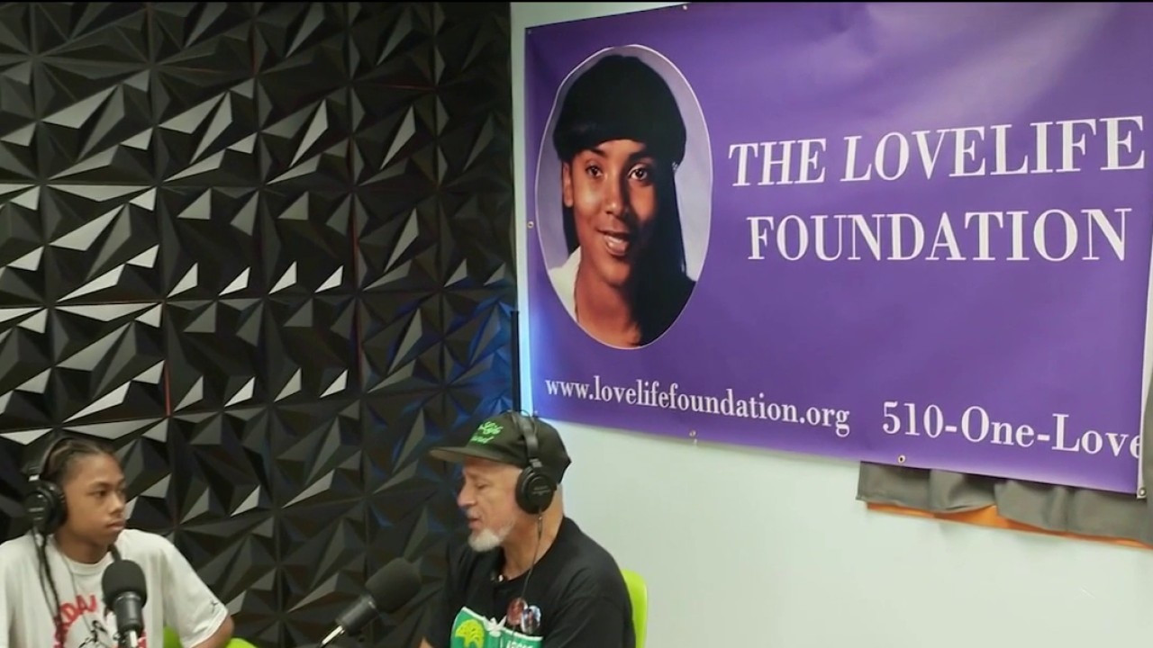 Oakland's McClymonds High podcast studio renamed in honor of Lo'Eshe Lacy as city continues 'Love Life Week' — KTVU FOX 2 Bay Area, Mountain View Technology news