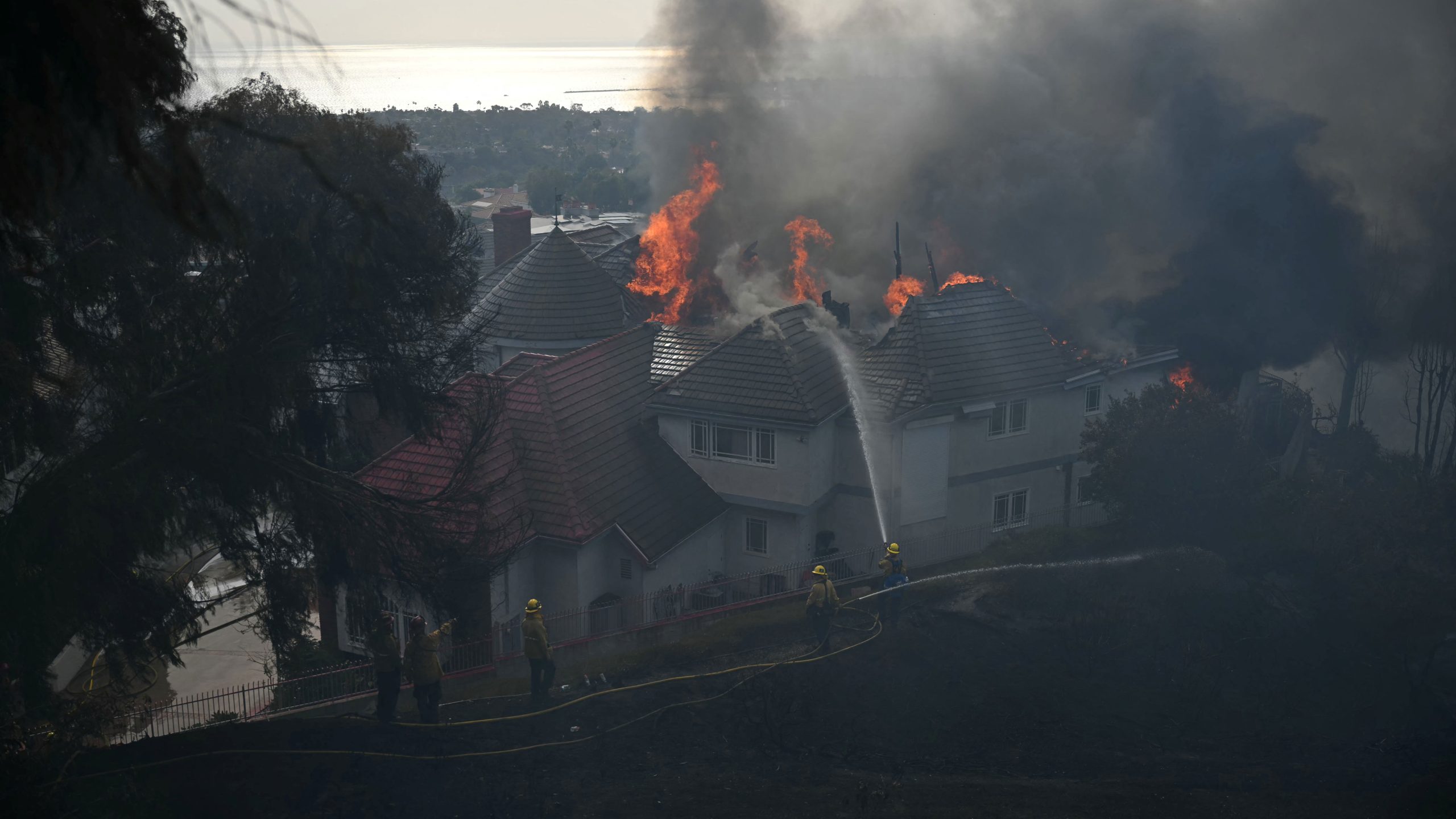 Norte Fire in California threatens homes, forces evacuations — KTVU FOX 2 Bay Area, Mountain View Community news